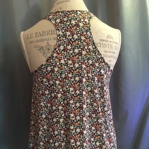 💥SOLD $12 Racer back printed tank💥